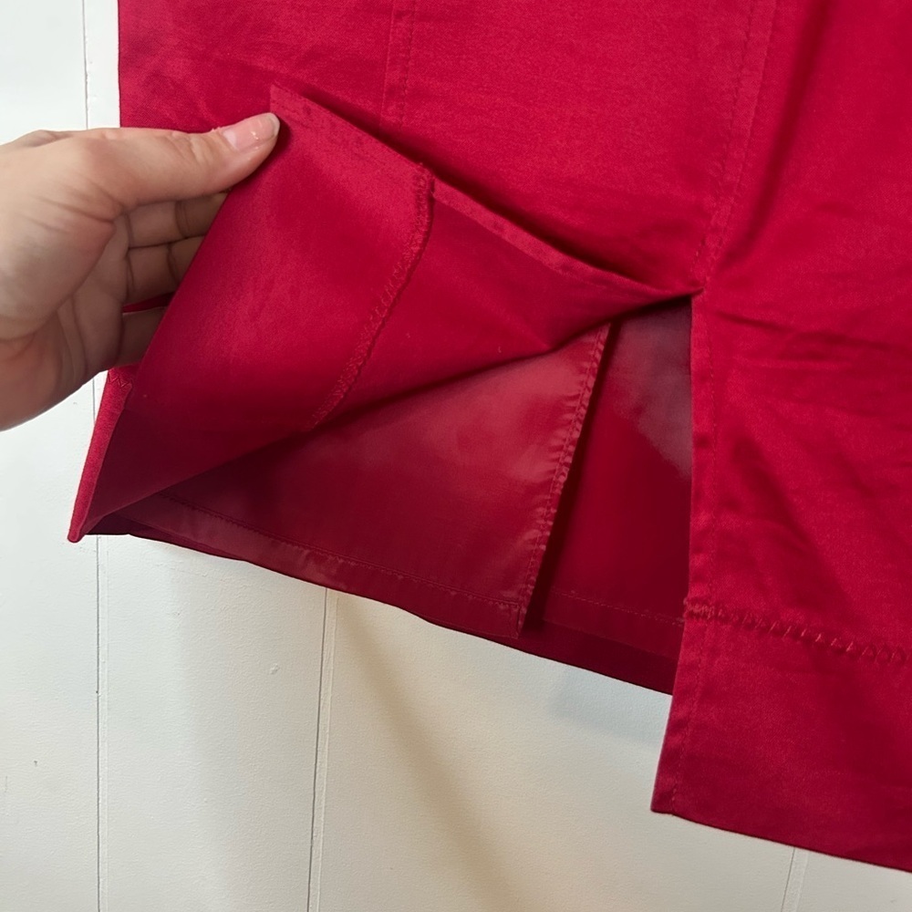 Tristan, size 4, cherry red pencil skirt, pockets, back slit, side zipper - Picture 7 of 7